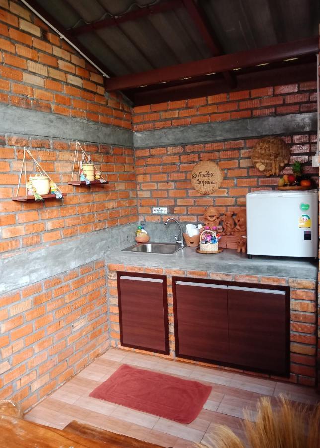 Hotel เรือนไทยใจสุขเอ๋ย Ban Bang Wa Exterior foto