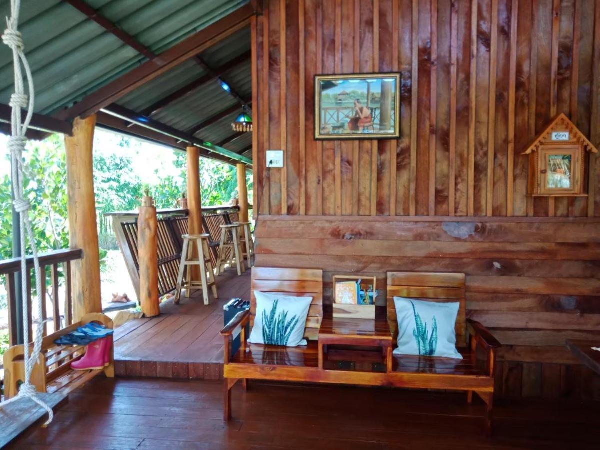 Hotel เรือนไทยใจสุขเอ๋ย Ban Bang Wa Exterior foto