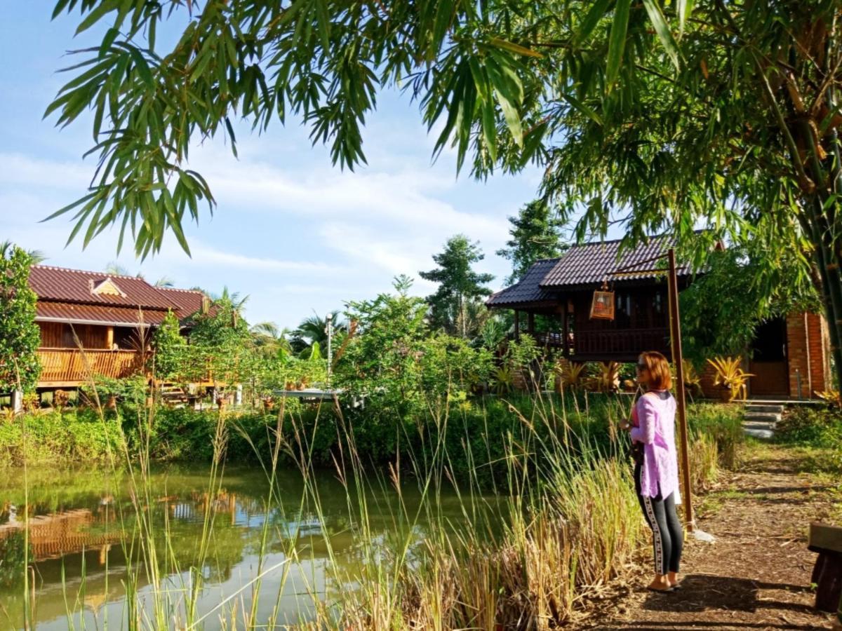 Hotel เรือนไทยใจสุขเอ๋ย Ban Bang Wa Exterior foto