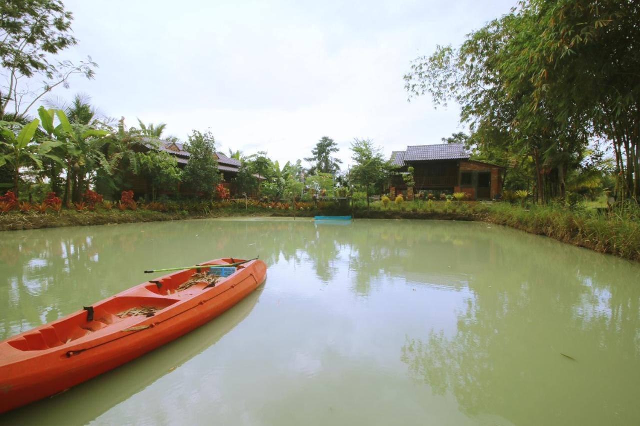 Hotel เรือนไทยใจสุขเอ๋ย Ban Bang Wa Exterior foto