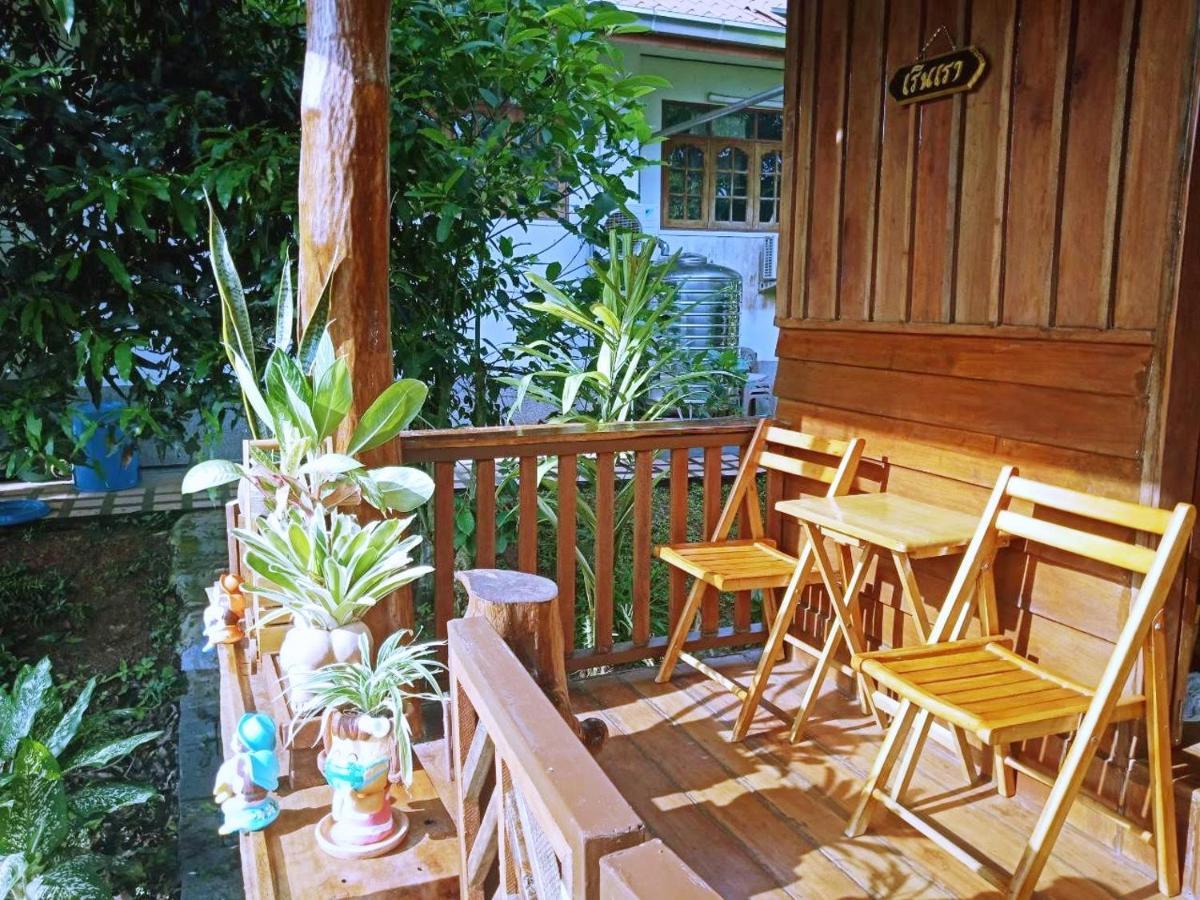 Hotel เรือนไทยใจสุขเอ๋ย Ban Bang Wa Exterior foto